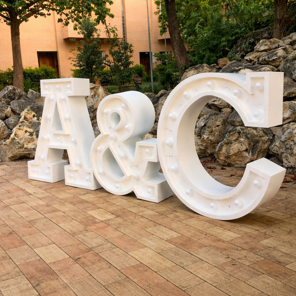 Letras Gigantes con Bombillas LED personalizadas para Bodas y eventos (Personalizables) | letras Iniciales para boda XXL 100 cm