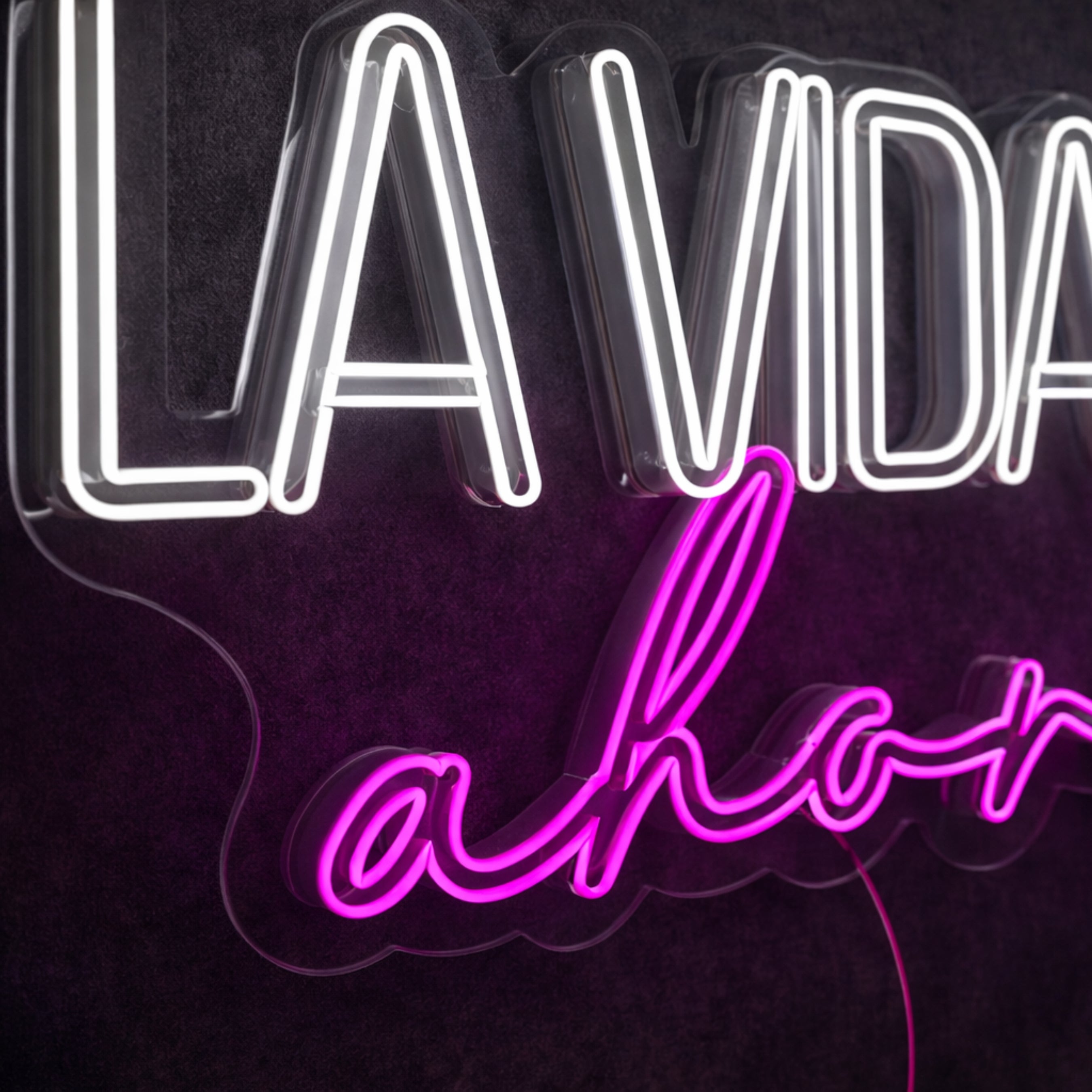 Neón LED “La vida es ahora” – Decoración premium para hogares y negocios.